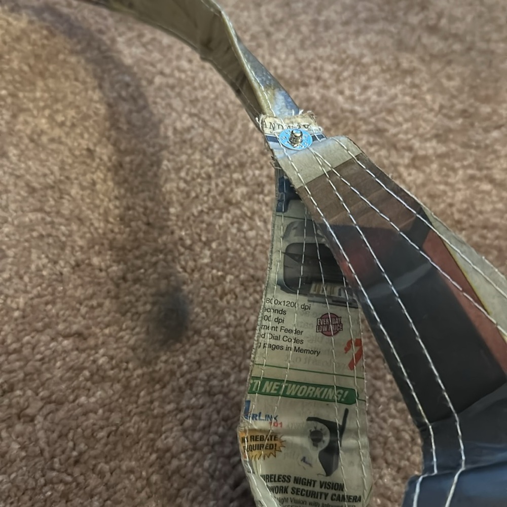 Recycled newspaper custom made handbag! - Picture 3 of 8